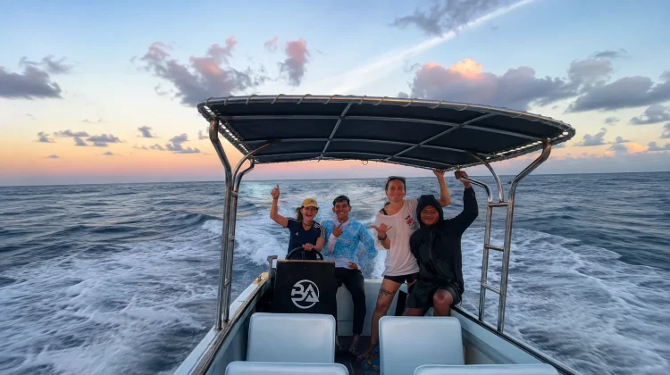 Wisatawan Mancanegara Dominasi Trip Speedboat di Pantai Sumur Tiga
