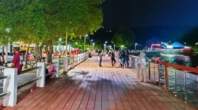 Suasana Kota Sabang setelah Jam 10 Malam