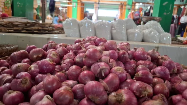 Harga Bawang di Sabang Stabil, Tomat Bertahan Rp18 Ribu per Kilogram