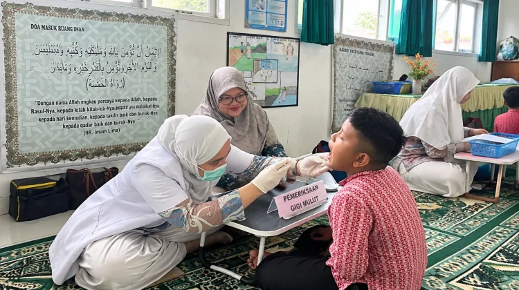 Cek Kesehatan Grat Puskesmas Sukajaya Capai 100 Persen, 1.767 Siswa Diperiksa