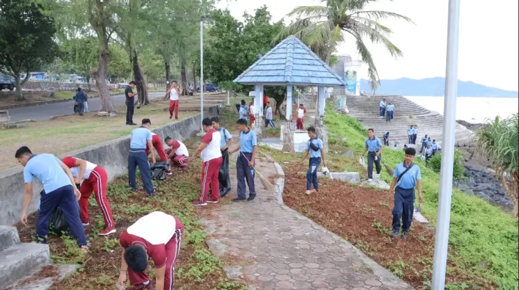 Lanud Maimun Saleh Gelar Aksi Bersih Pantai Sabang Fair