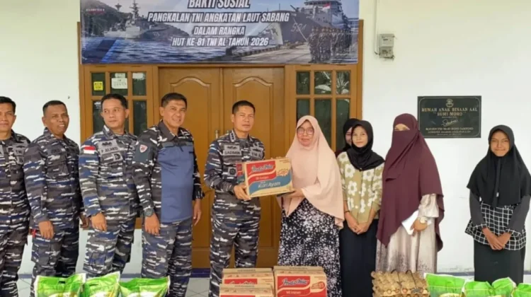 Bakti Sosial HUT TNI AL, Anak Yatim Terima Santunan