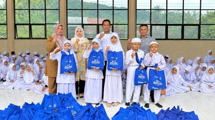 Harkannas, DKP Aceh dan Sabang Bagikan 200 Paket Olahan Ikan