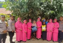 Polsek Sukajaya Salurkan Bantuan Sosial Ramadan untuk Warga