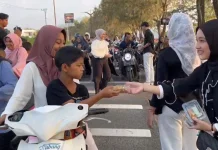SAIN Sabang Salurkan 225 Paket Takjil untuk Warga di Kawasan Sabang Fair