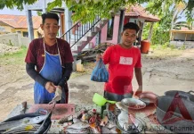 Wisatawan Membludak, Ikan Segar di Sabang Laris Manis