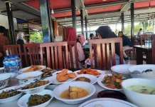 Omzet Warung Makan di Sabang Naik 20 Persen Selama Liburan