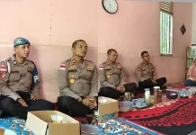 Kapolsek Sukajaya Sampaikan Duka ke Keluarga Korban Tenggelam
