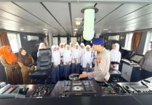 Siswa Sekolah di Sabang Kunjungi Kapal Polisi Wisanggeni