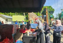 Ratusan Warga Serbu Pasar Murah jelang Iduladha di Sabang