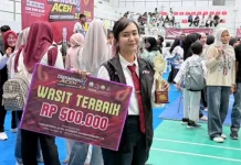 Wasit Asal Sabang Vena Besta Dinobatkan sebagai Wasit Taekwondo Putri Terbaik