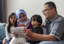 Orang Tua Perlu Membatasi Penggunaan Gadget pada Anak