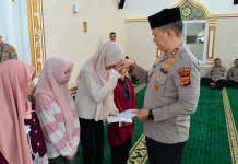 Binrohtal Polres Sabang, Kapolres Serahkan Santunan kepada Anak Yatim