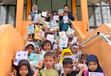 Belajar di Rumah Baca, Dholpen Community Ajak Generasi Muda Cinta Literasi