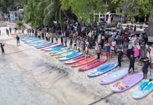Ikut Meriahkan HUT RI di Sabang, Dua WNA Ikut Jajal Lomba Paddleboard