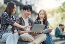 Orang Tua Diminta Awasi Aktivitas Digital Remaja