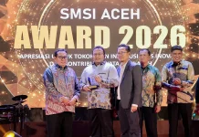 Wali Kota Sabang Terima SMSI Aceh Awards 2026