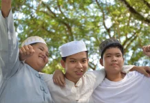 Kolaborasi Pendidikan, Agama, dan Sosial dalam Mendidik Remaja di Era Digital