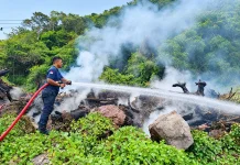 Damkar Padamkan Kebakaran Lahan di Beurawang