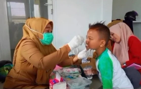 Puskesmas Sukajaya Lakukan Pencegahan Infeksi Cacing sejak Dini