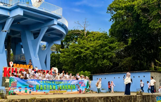 Titik Nol Kilometer Dipadati Wisatawan, Kunjungan Capai 500 Orang per Hari