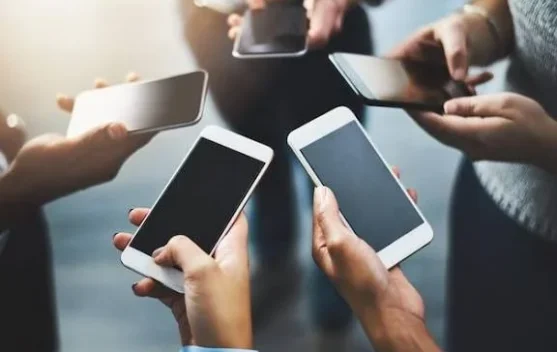 Klik Cerdas di Medsos, Jejak Digital Bisa Pengaruhi Masa Depan Anak