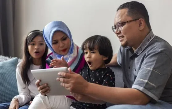 Orang Tua Perlu Membatasi Penggunaan Gadget pada Anak