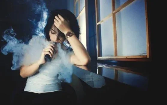 Kenali Dampak Bahaya Rokok Vape bagi Kesehatan