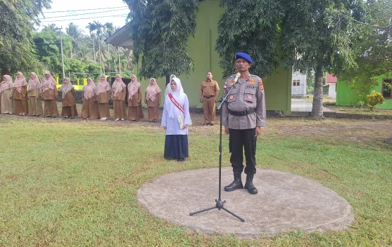 Polres Sabang Saweu Sikula Tanamkan Disiplin dan Karakter Pelajar