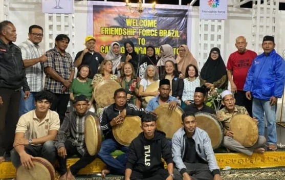 Dari Meja Makan hingga Tradisi, Persahabatan FFI Brasil-Aceh
