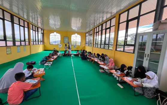 Dolphen Community Butuh Dukungan, Lima Relawan Dampingi Puluhan Anak di Sabang