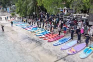 Ikut Meriahkan HUT RI di Sabang, Dua WNA Ikut Jajal Lomba Paddleboard