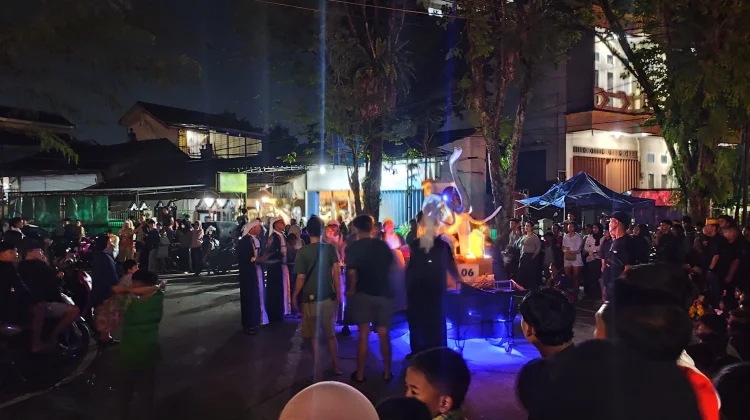Antusias Tinggi, Polresta Samarinda Kawal Ketat Bedug Sahur Kampung Ramadan