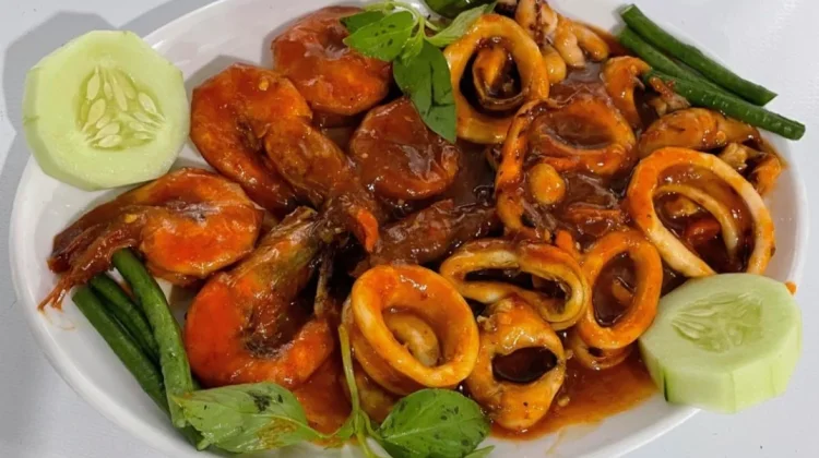 Ini Daftar Makanan Sahur Pemicu Dehidrasi