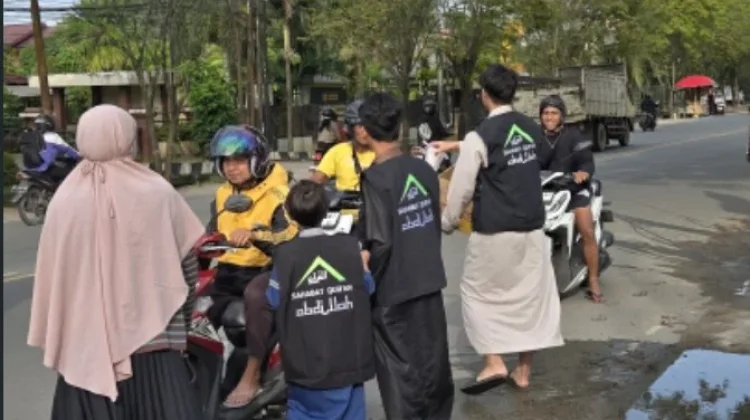 Rumah Qur'an Abdilah Samarinda Gelar Rutin Berbagi Ratusan Takjil Setiap Hari