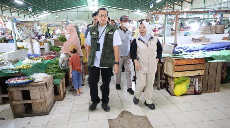 Satgas Saber dan Pemkab Kukar Cek Harga Bahan Pokok di Pasar Mangkurawang