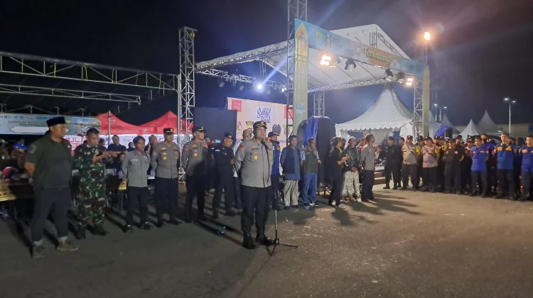 Kapolresta Samarinda Apresiasi Sahur On The Road ITS, Bukti Solidaritas Relawan