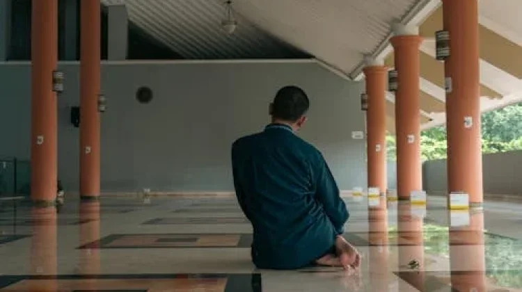 Bukber Boleh, Salat Magrib Jangan Ketinggalan