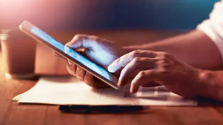 Puasa Digital: Menjaga Kesucian Ibadah di Era Digital