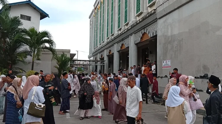 Ribuan Jamaah Hadiri Shalat Idul Fitri di Masjid Jami Al-Ma’ruf Samarinda