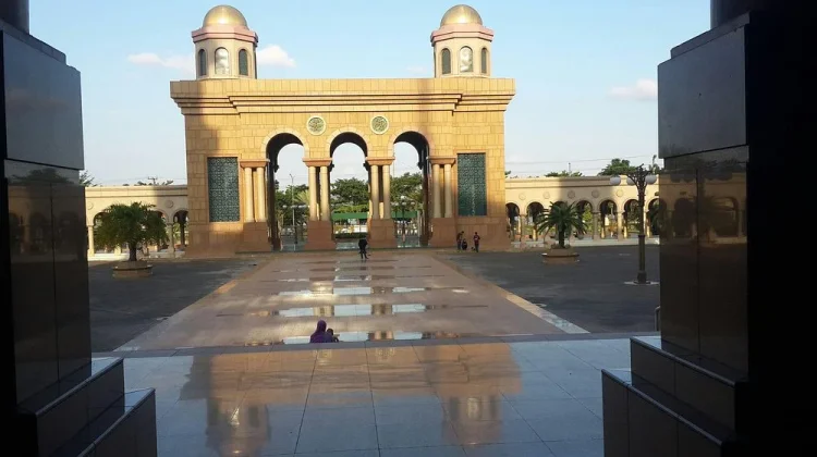 Pengunjung Padati Islamic Center Samarinda Idulfitri 1447