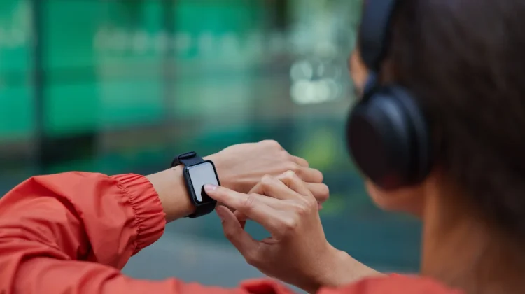 Perkembangan Gadget Wearable dan Fungsinya di Era Digital