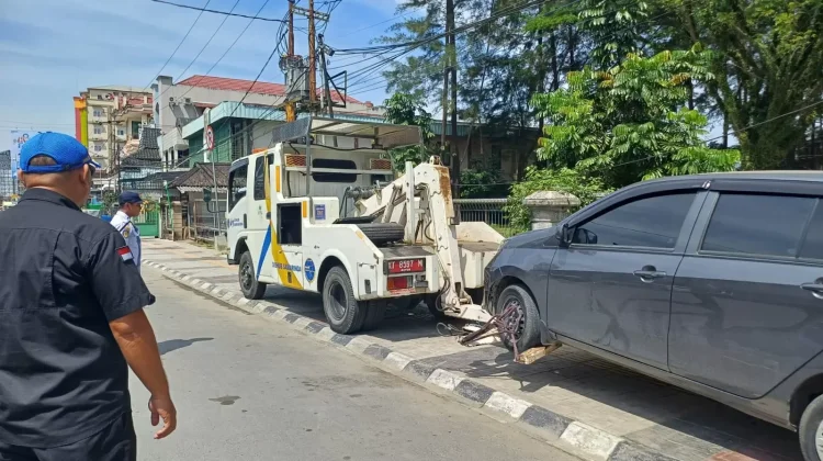 Dishub Samarinda Tertibkan Parkir Liar di Jalan Abul Hasan