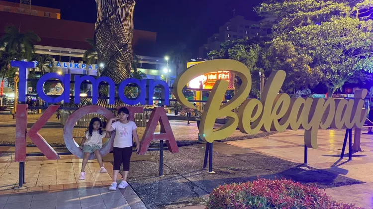 Taman Bekapai Balikpapan Favorit Warga saat Liburan Keluarga