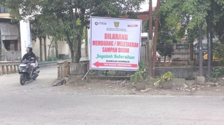 Spanduk Baru Ingatkan Warga Jangan Buang Sampah