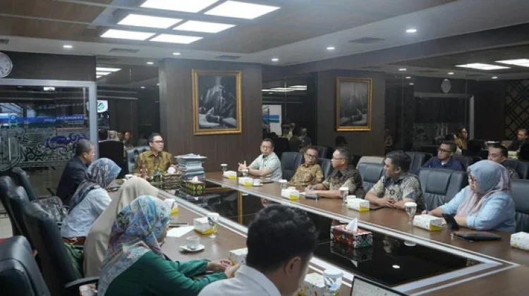 Samarinda Siap Bangun PSEL Atasi Timbunan Sampah Harian
