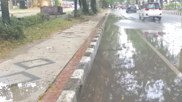 Banjir Menyebabkan Motor Mogok ?Inilah Langkah Mengatasinya
