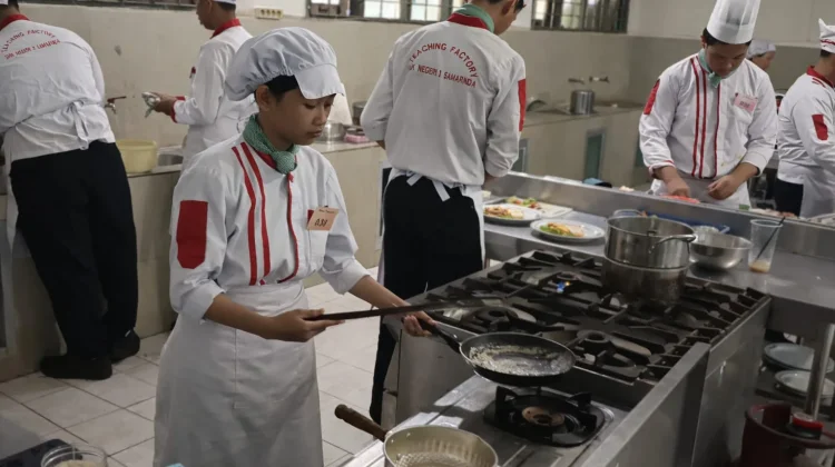 USK SMKN 3 Samarinda Siapkan Lulusan Berdaya Saing Global
