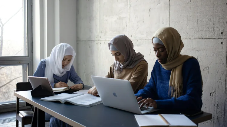 Bahaya Ilmu tanpa Amal yang Ikhlas