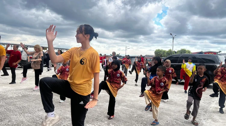 Sasana Tai Chi Gratis Dibuka di Balikpapan, Warga Antusias Ikut Latihan